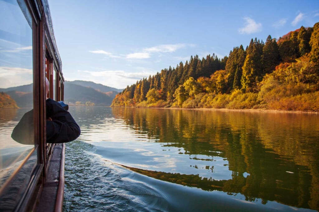Navigation sur le fleuve Mogami dans le Tohoku