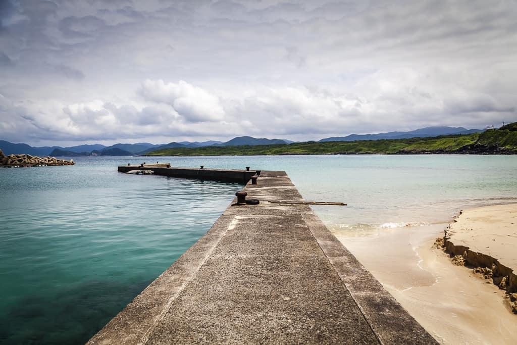 La plage de Takasaki sur l'île de Fukue au Japon