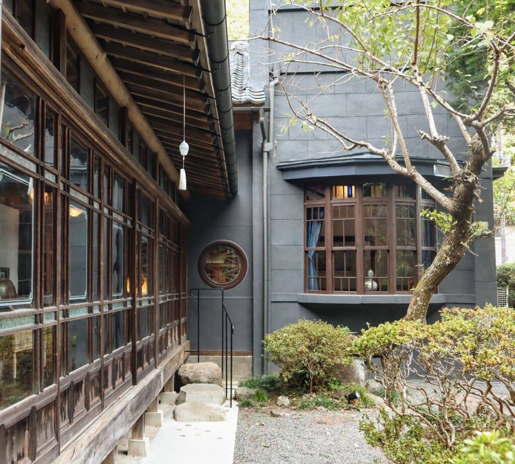 mur extérieur d'une maison japonaise des années 1930