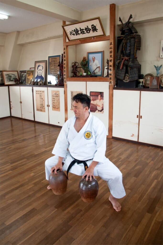 Yagi Akihito au Yagi Dojo à Naha