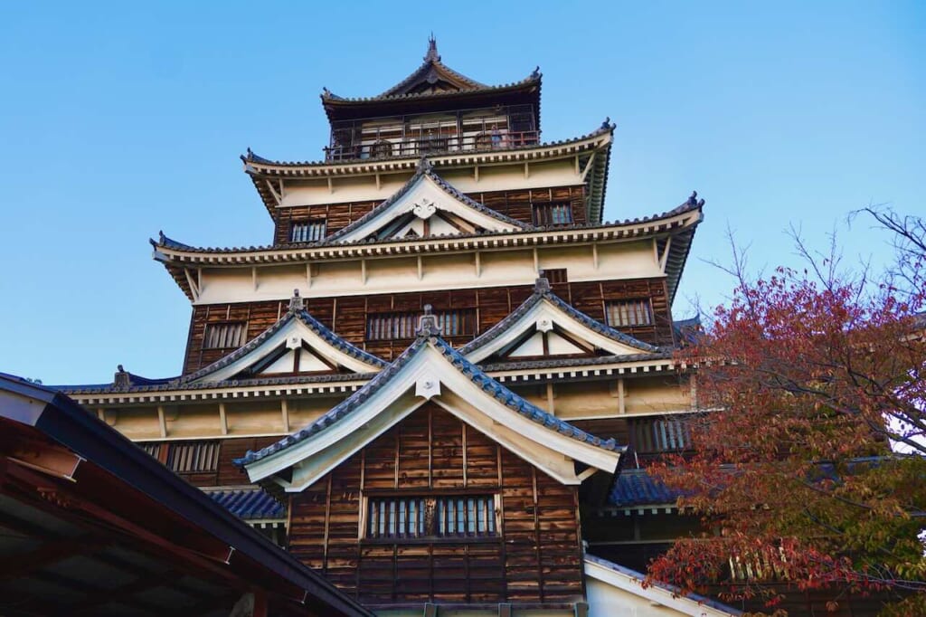 Le château reconstruit d'Hiroshima 