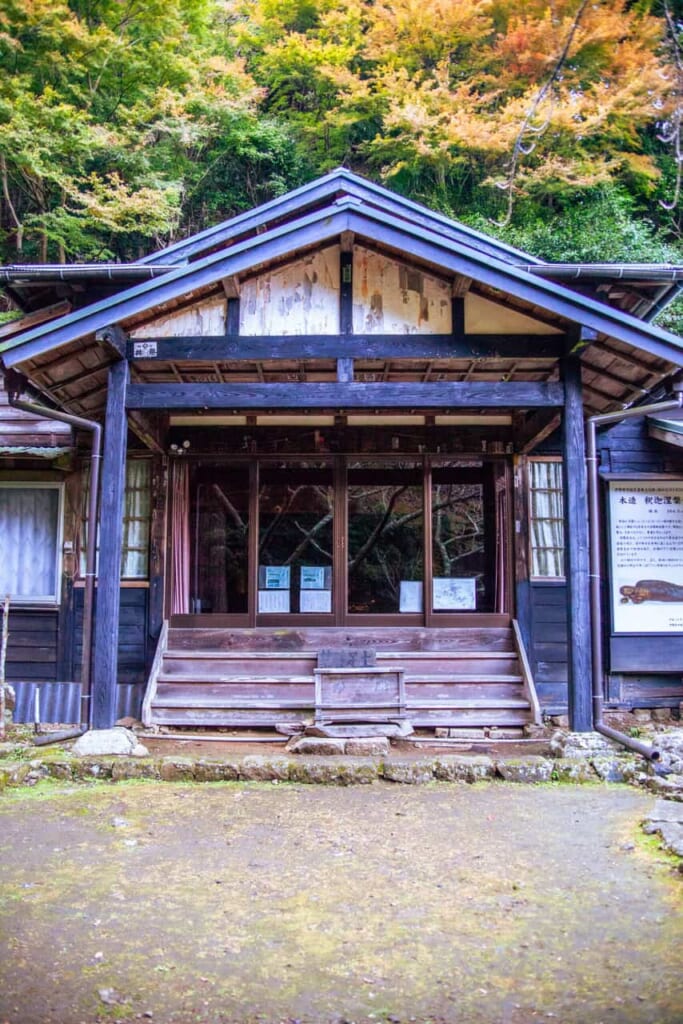 Un petit temple japonais à Isehara