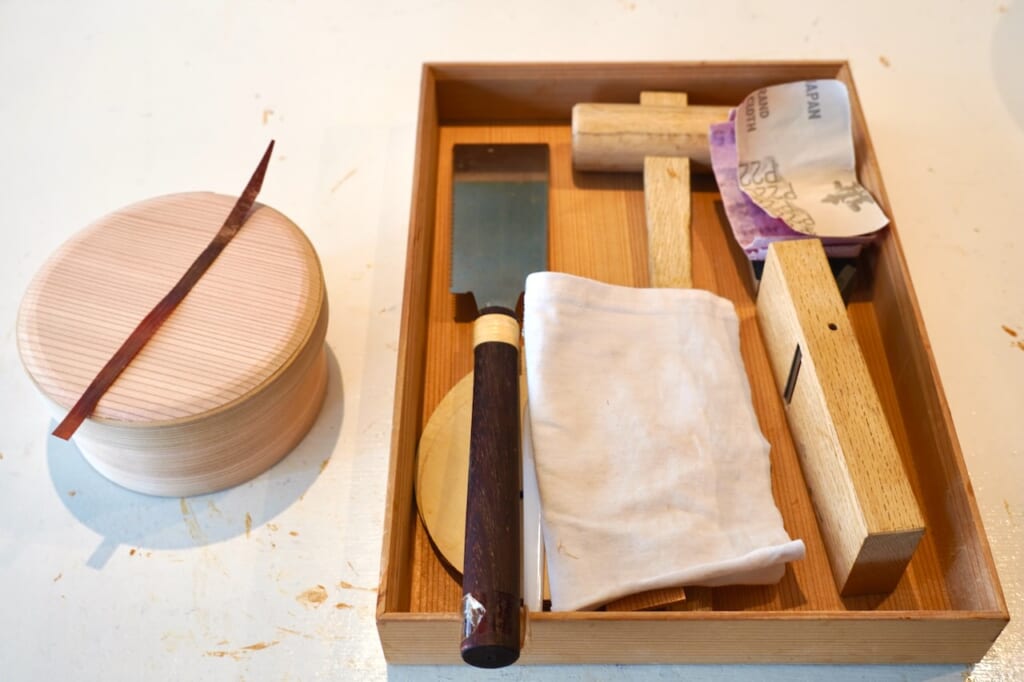 outils pour l'atelier d'Odate magewappa