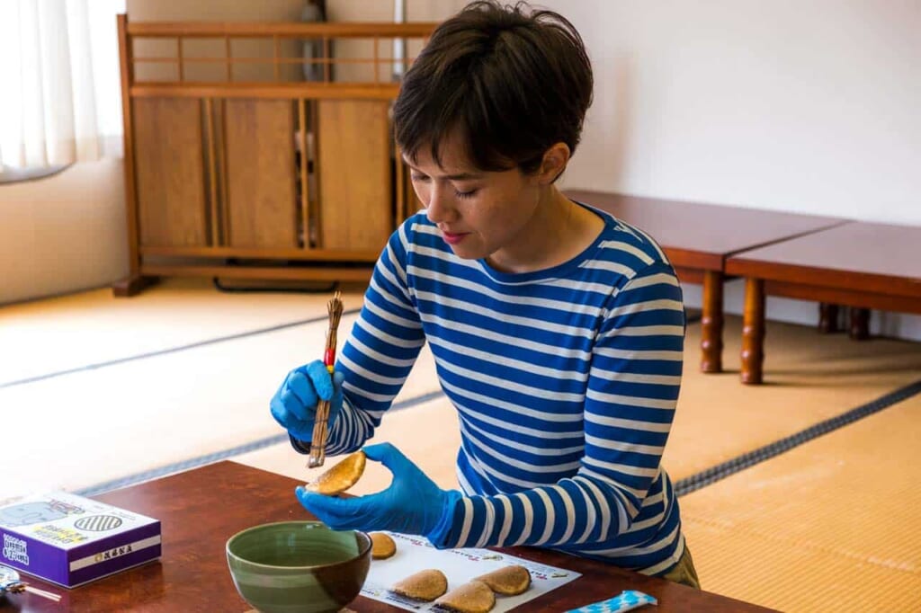 atelier de fabrication de biscuits au gingembre d'Usuki