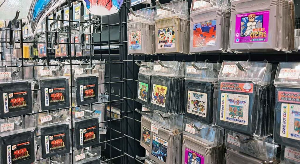 Jeux Game Boy à Akihabara