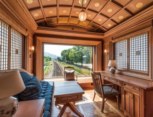 Habitación en tren de lujo en Japón