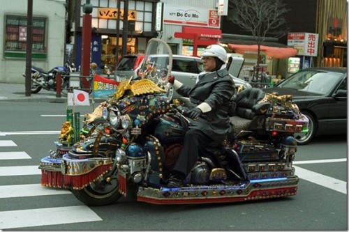 Moto japonesa tuneada dekotora