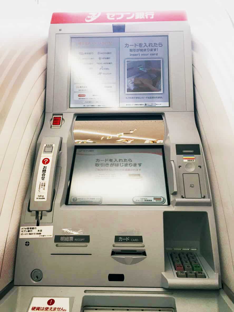 Cajeros automáticos en Japón: todo lo que debes saber