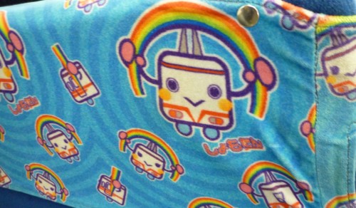 Tapicería del interior del Shonan Monorrail de Enoshima