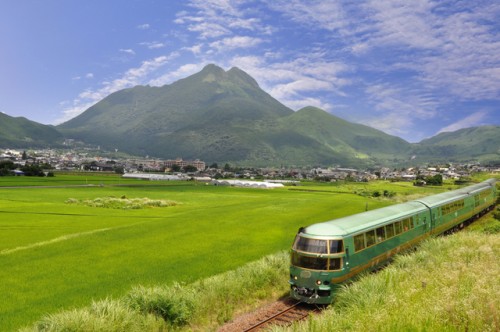 Onsen + montañas + ryokan = ¡Yufuin!