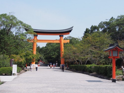 Arco torii del Santuario Usa Jingu, en Kunisaki, Oita.
