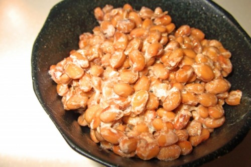 Alubias japonesas, típico acompañamiento del menú ichiju sansai