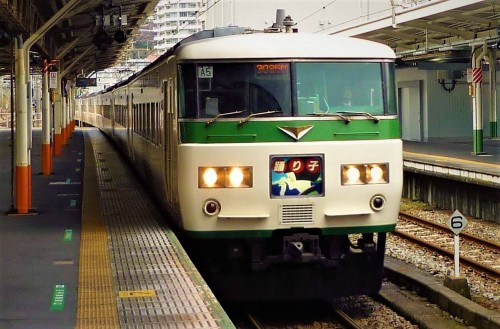 Tren Odoriko en Shizuoka.