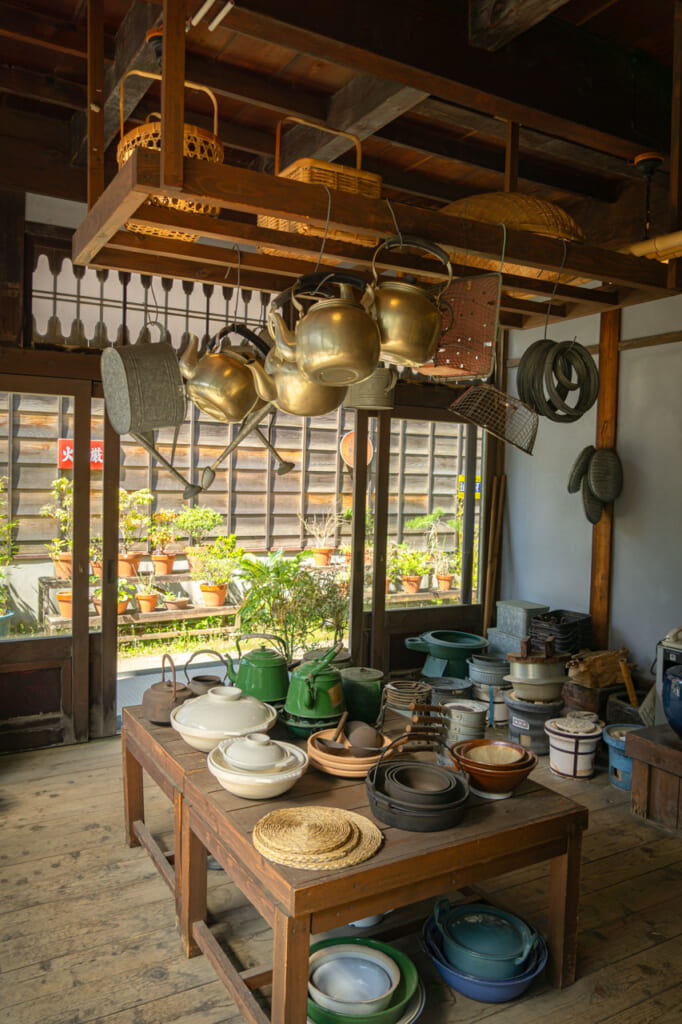 Una tienda de utensilios de cocina antigua por dentro