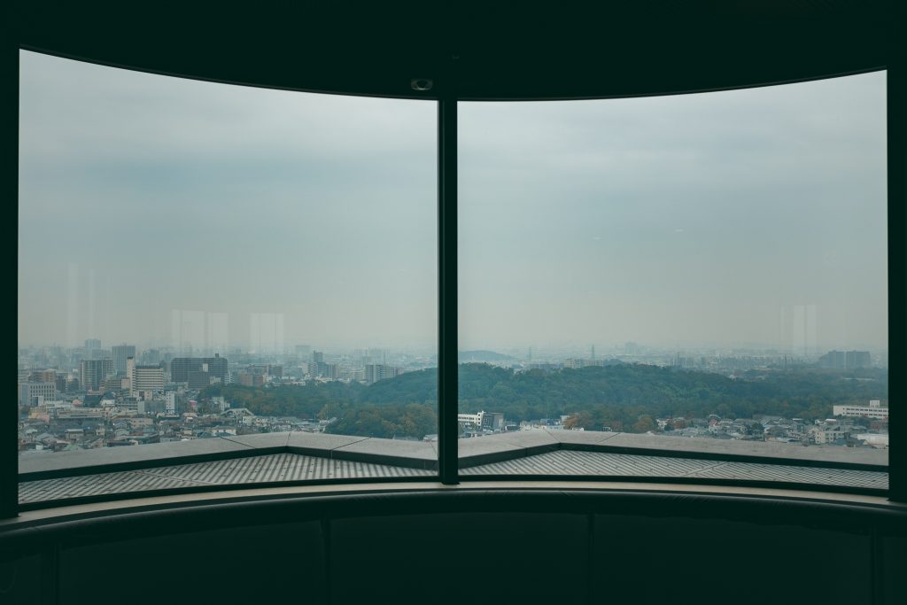 El mirador del ayuntamiento de Sakai, observando un panorama general
