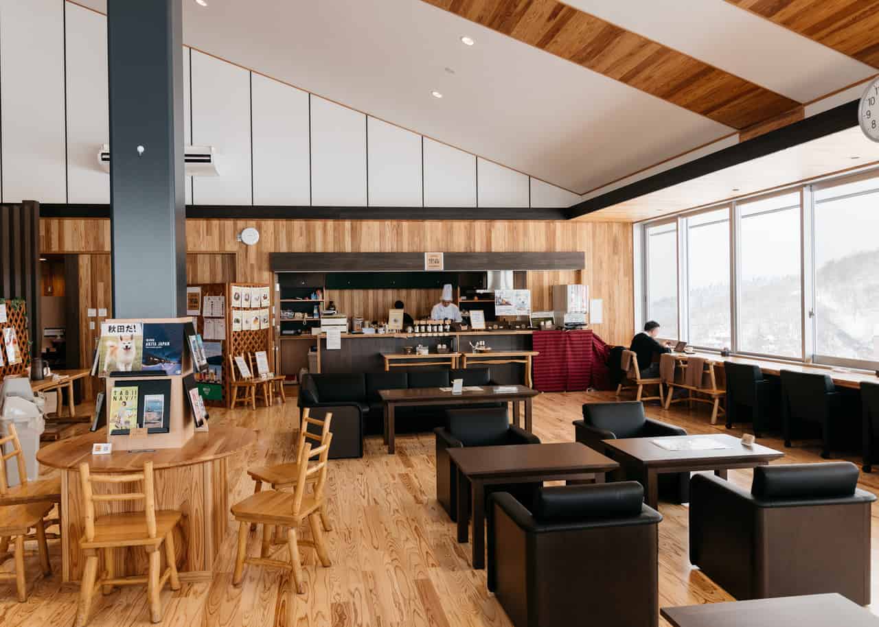 Lounge Kuromori, donde llenamos nuestros estómagos vacíos