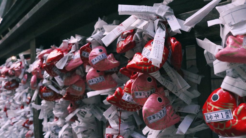 omikuji en forma de pescado