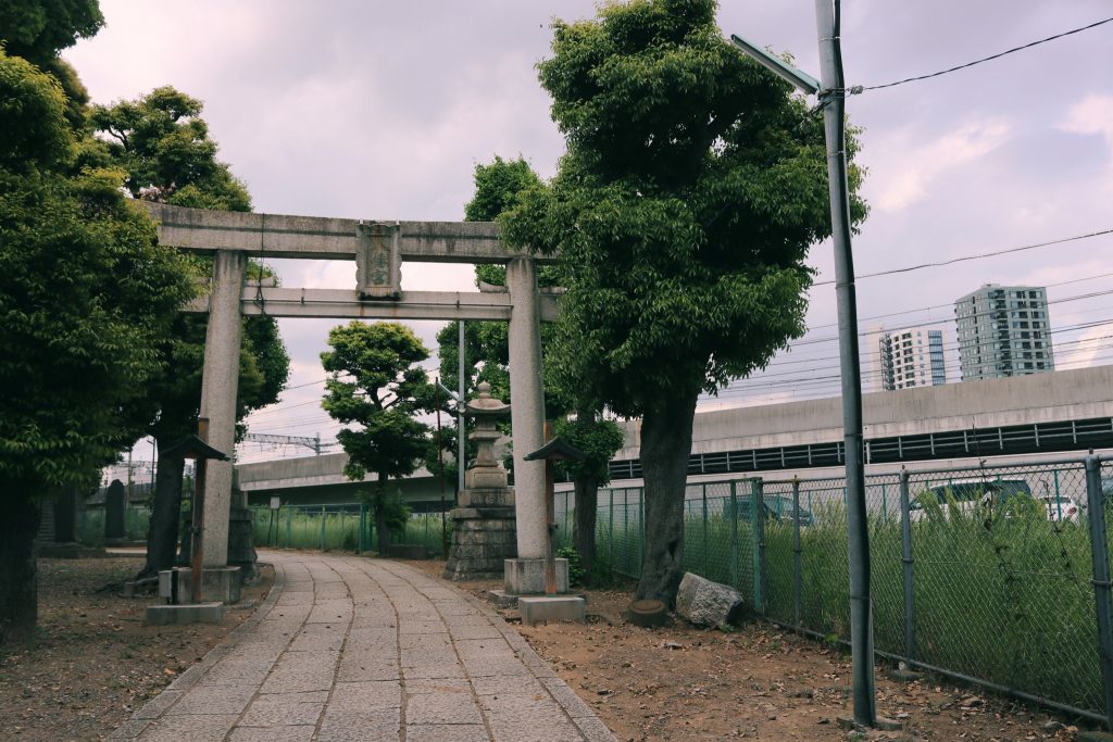 La entrada del santuario Hachiman