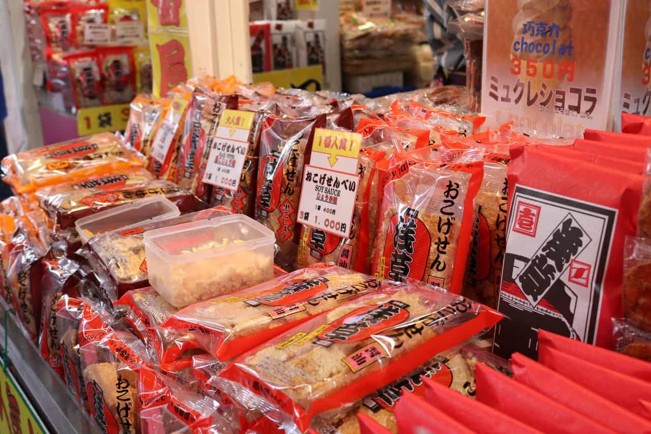 Senbei, un snack típico en Asakusa