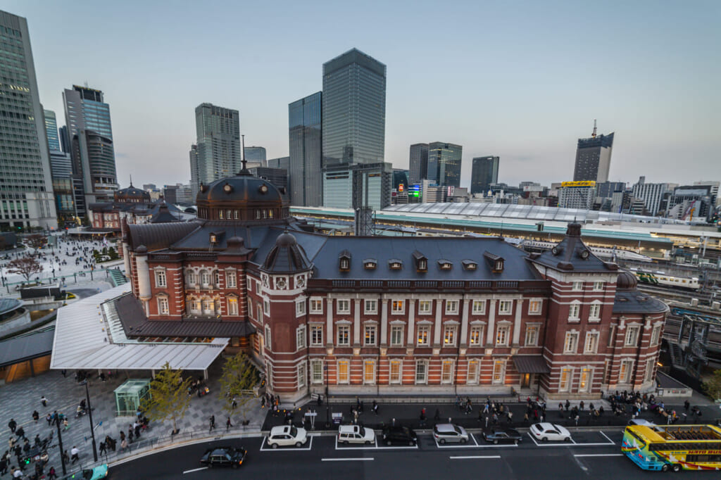 El edificio de la estación de Tokio