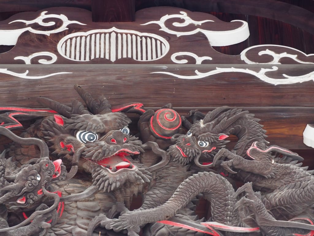 Grabados a la madera del templo Zuirin-ji en Yanesen