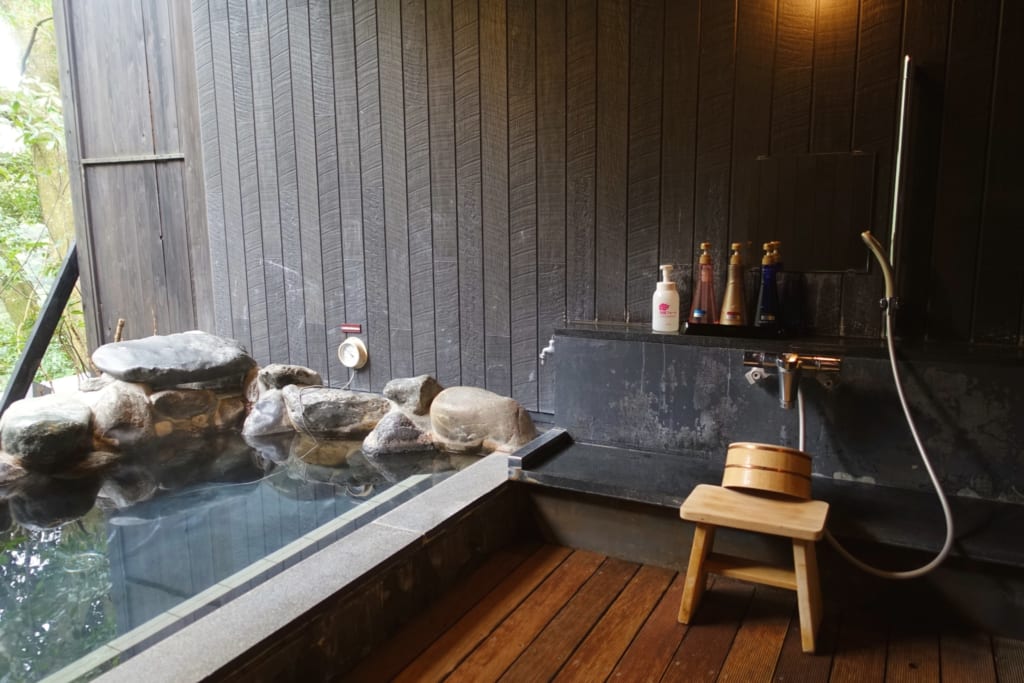 Onsen  privado en Hakone, Kanagawa, Japón