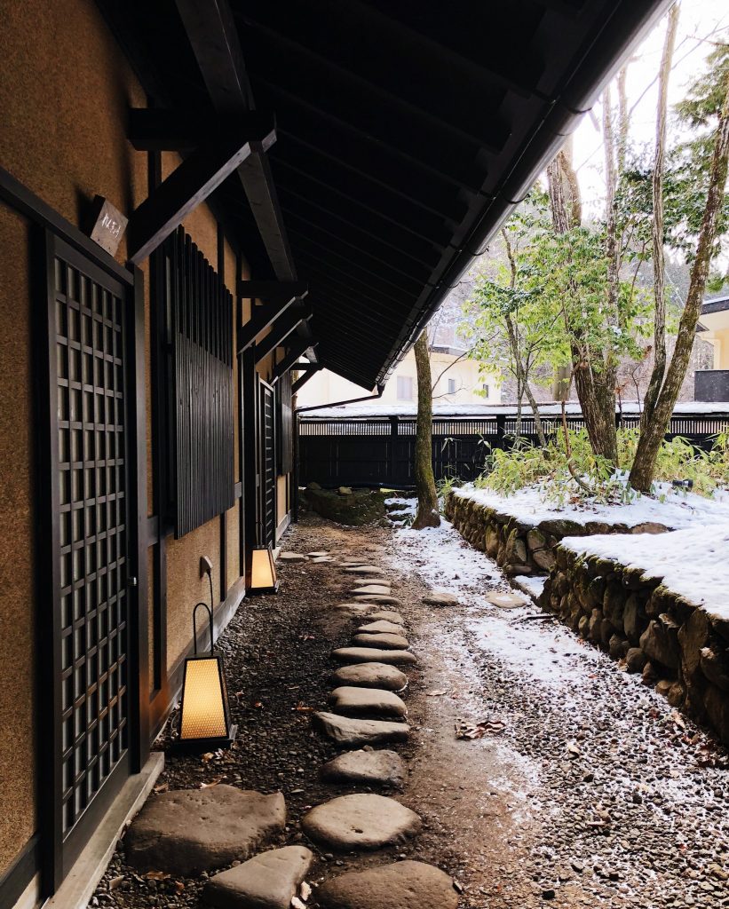 Entrada del Ryokan en el Kurokawa Onsen en Kumamoto, Kyushu, Japón