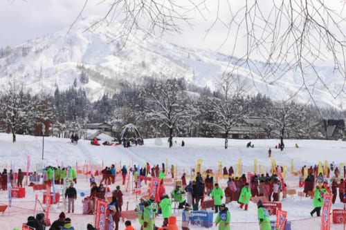 La Pelea Internacional de Bolas de Nieve de Koide en Niigata