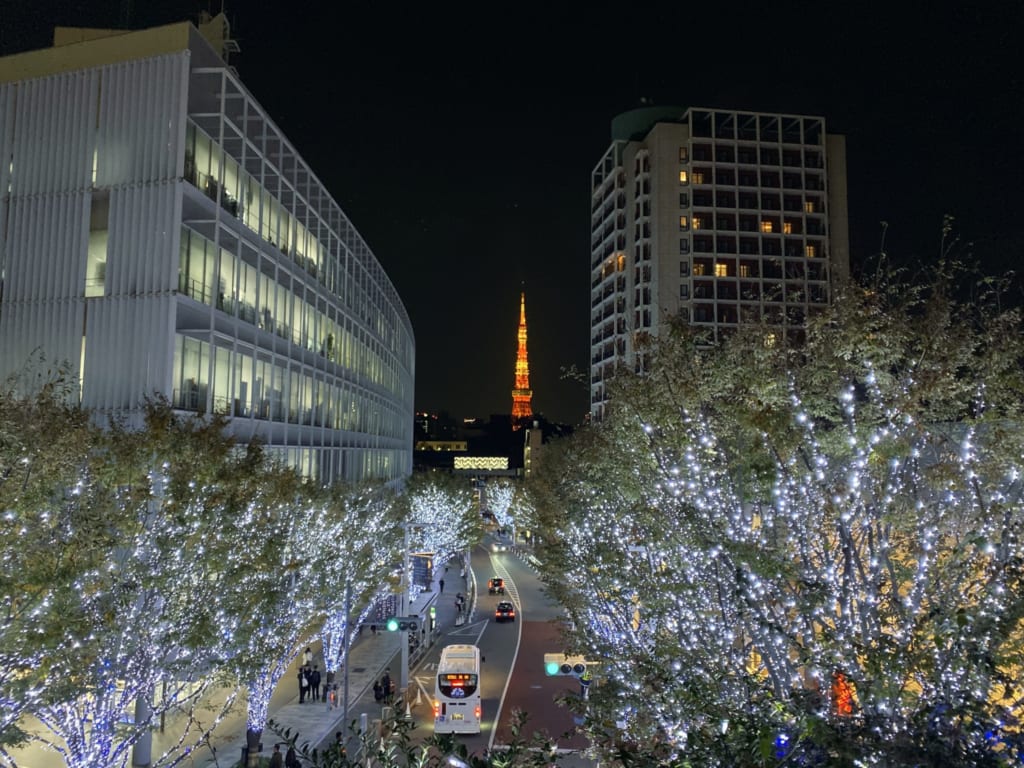 Luces en Roppongi, Tokio, Japón