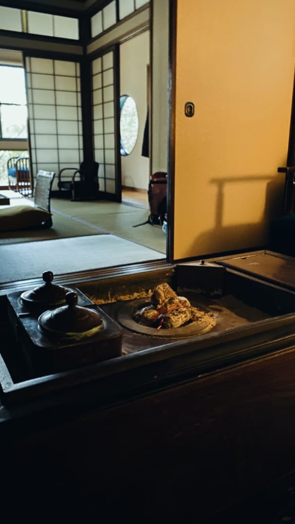 habitación del ryokan Tensui, Yufuin, Oita, Japón