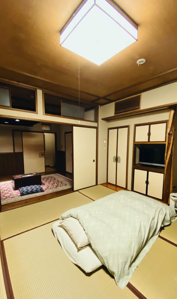 habitación del ryokan Tensui, Yufuin, Oita, Japón