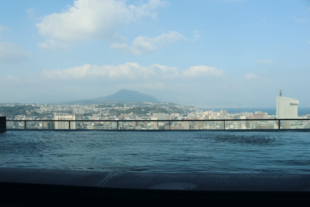 Rotenburo en City Spa Tenku: un SPA en Japón