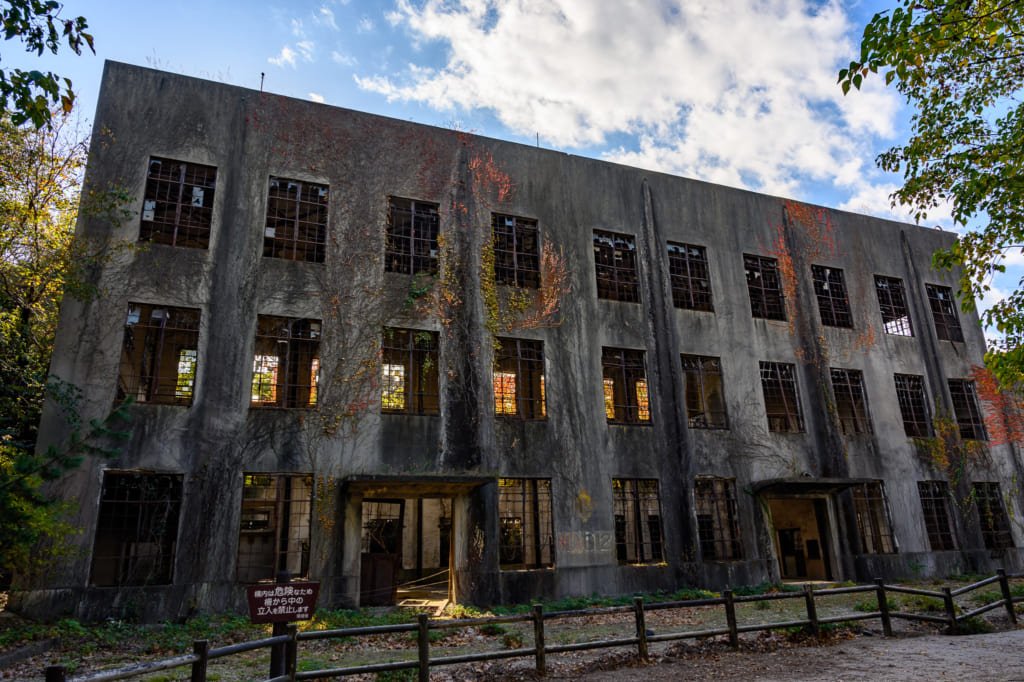 Ruinas de la central