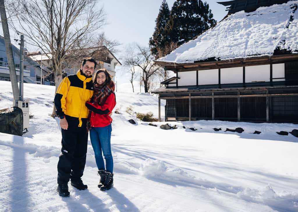 Hernán y maria disfrutando de la nieve