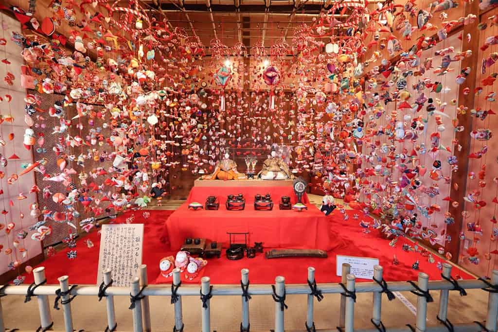 exposición del hina matsuri