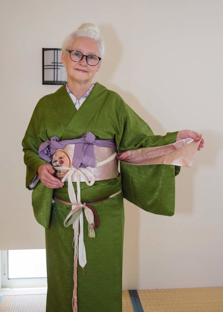 tirando la parte del obi sobrante del Nagoya-obi.