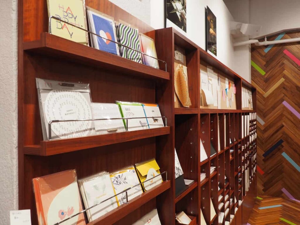 Distintos materiales en la tienda, Tokio, Japón