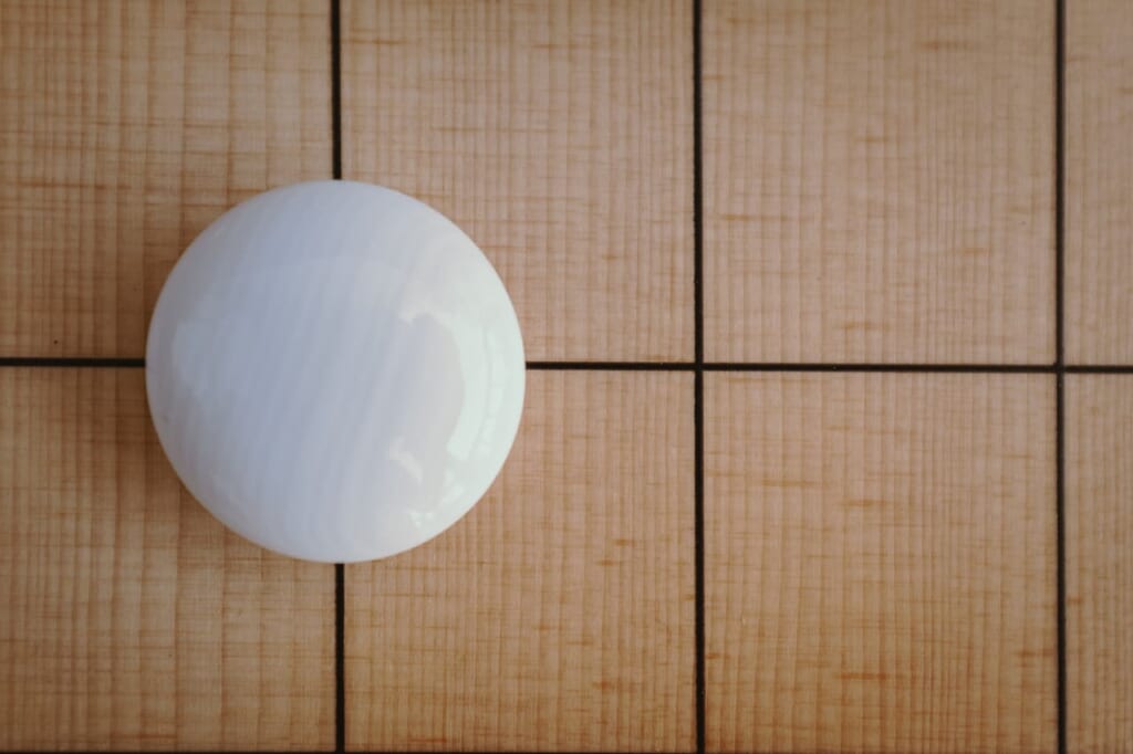 En un juego de Go tradicional, cada pieza es única