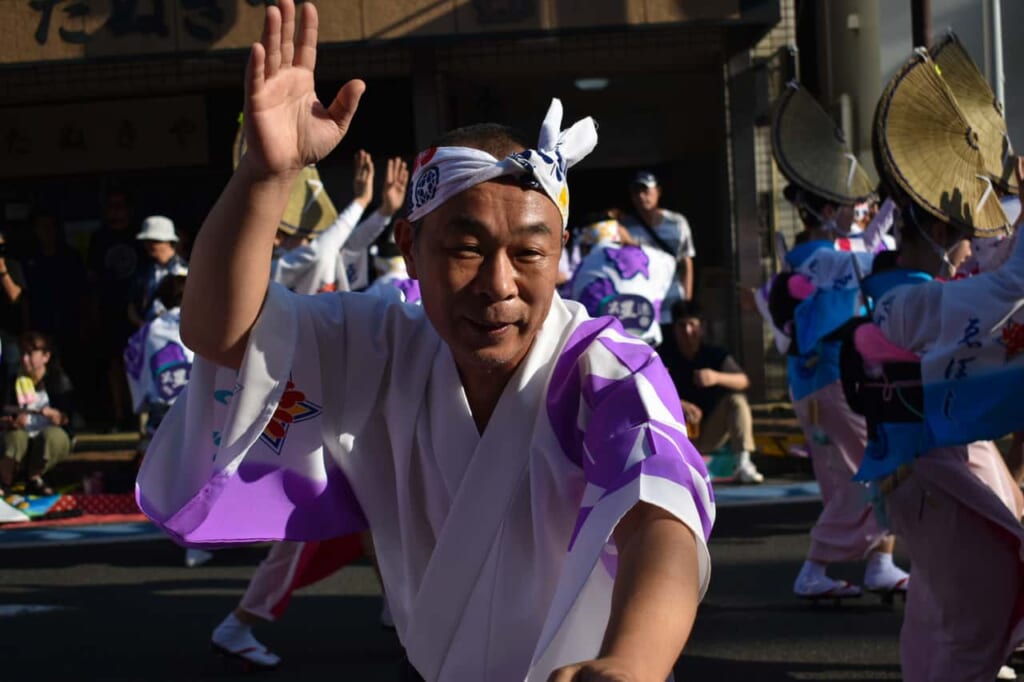 Los movimientos de los bailarines eran espectaculares