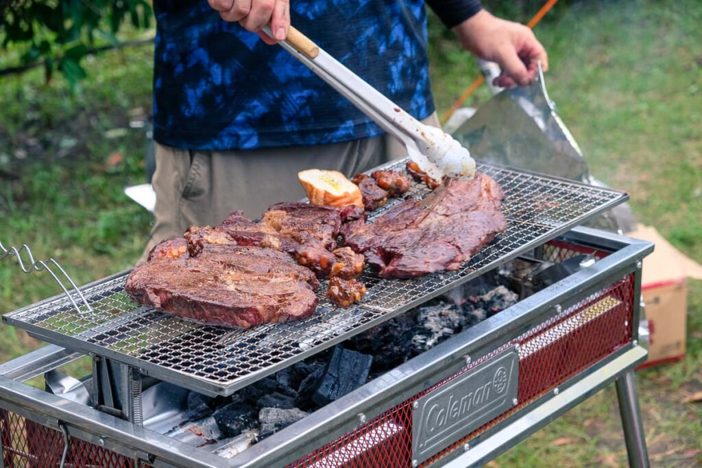 Comida en un camping japonés