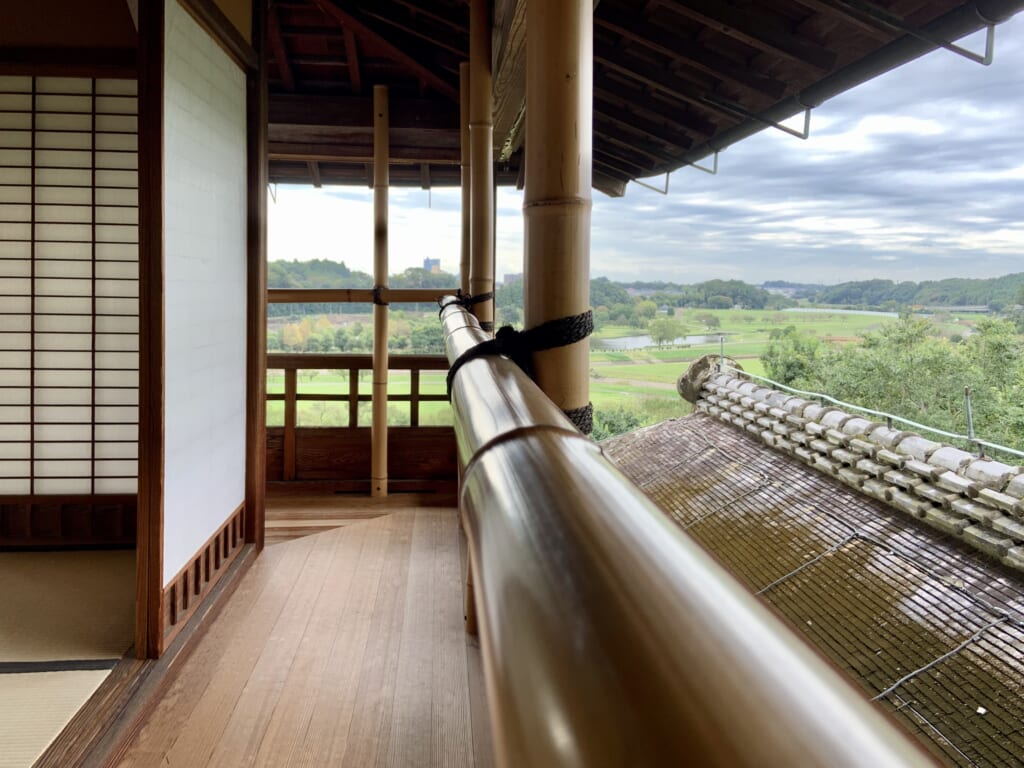 Detalles del jardín Kairakuen, en la Ruta del Diamante