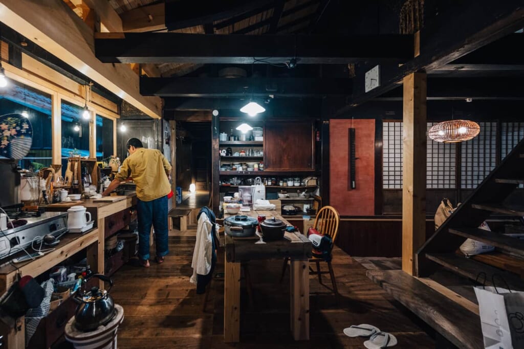 La cocina abierta de la casa Yanoya