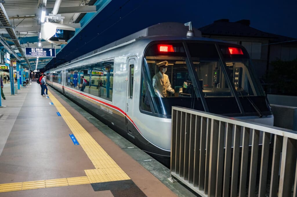 El odakyu romance car, una forma cómoda de viajar hasta Enoshima