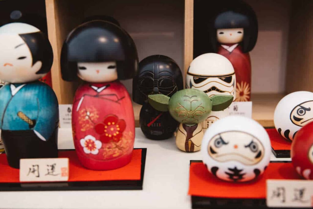 detalle de kokeshi de star wars