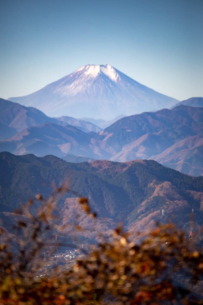 vistas del monte fuji desde el monte takao
