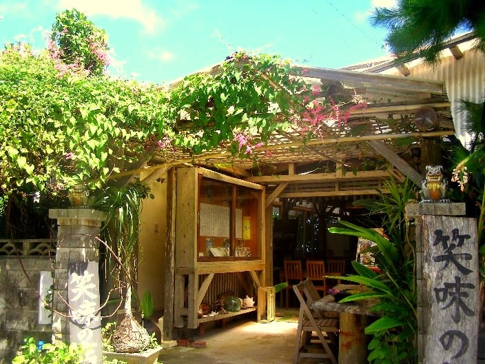 Una casa repleta de naturaleza en Okinawa