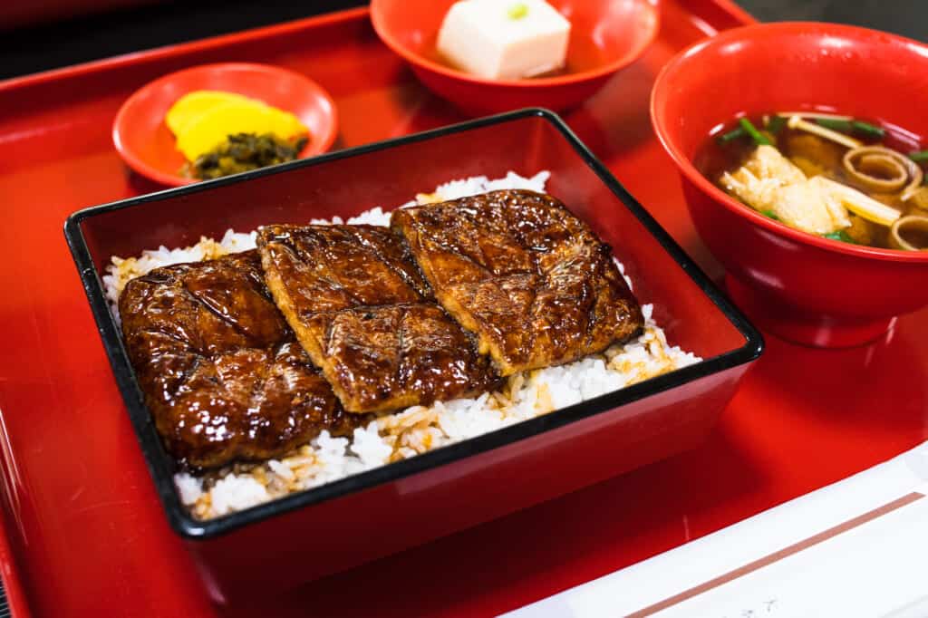 El falso unagi, una "anguila" hecha con plantas