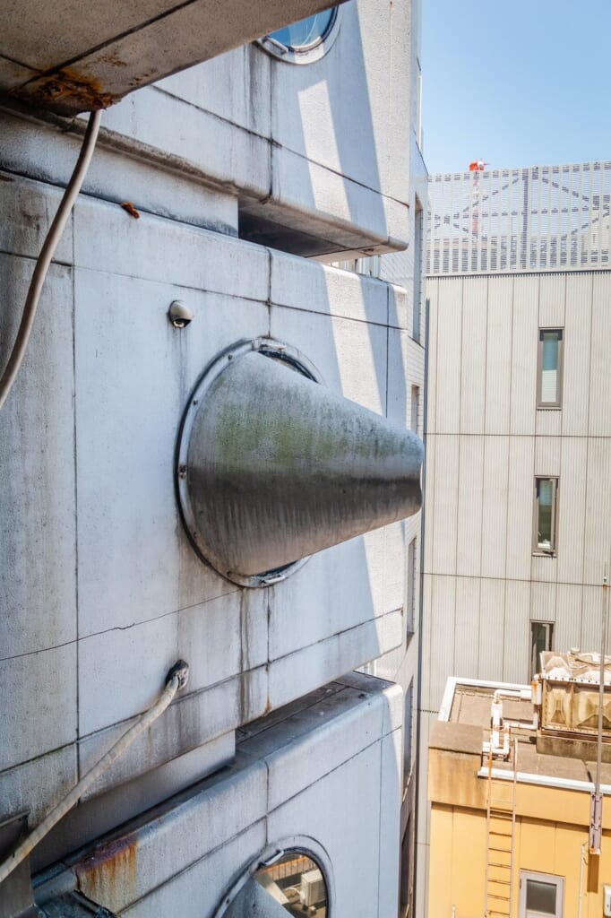 Detalle del edificio ubicado en Ginza