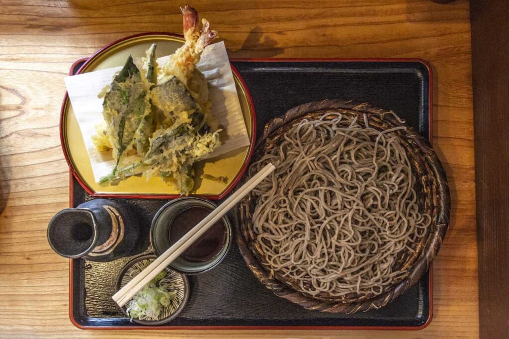 Comida soba en Nakatsugawa
