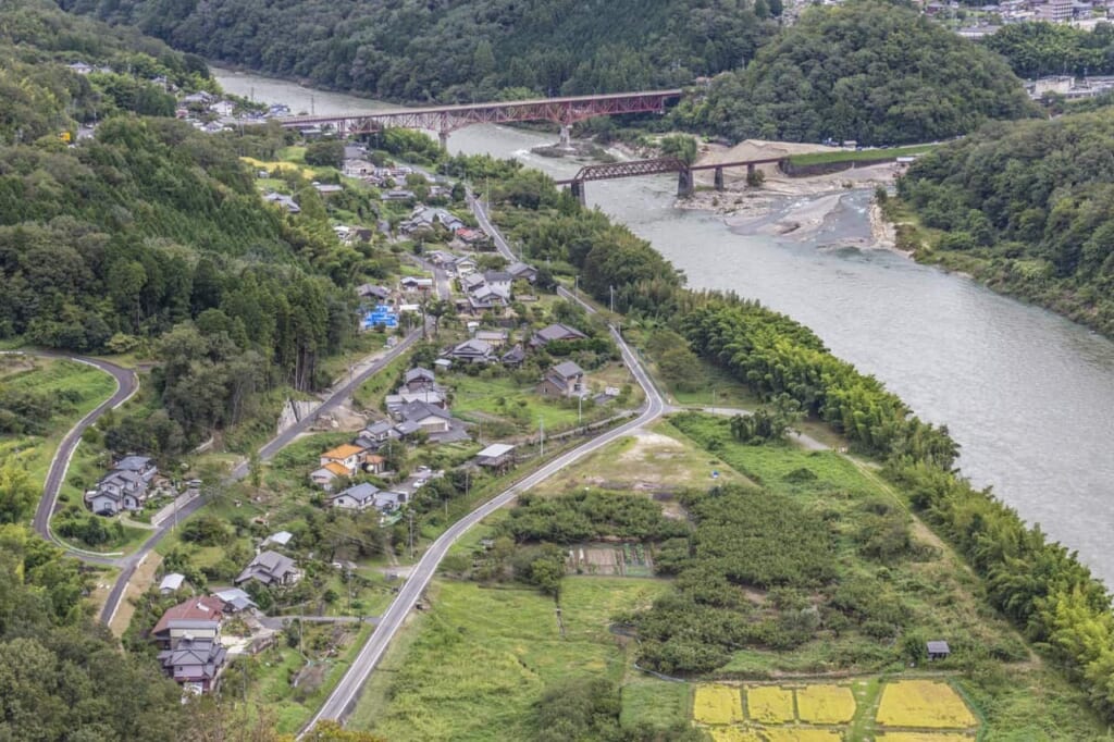Vistas aéreas del pueblo de Nakatsugawa